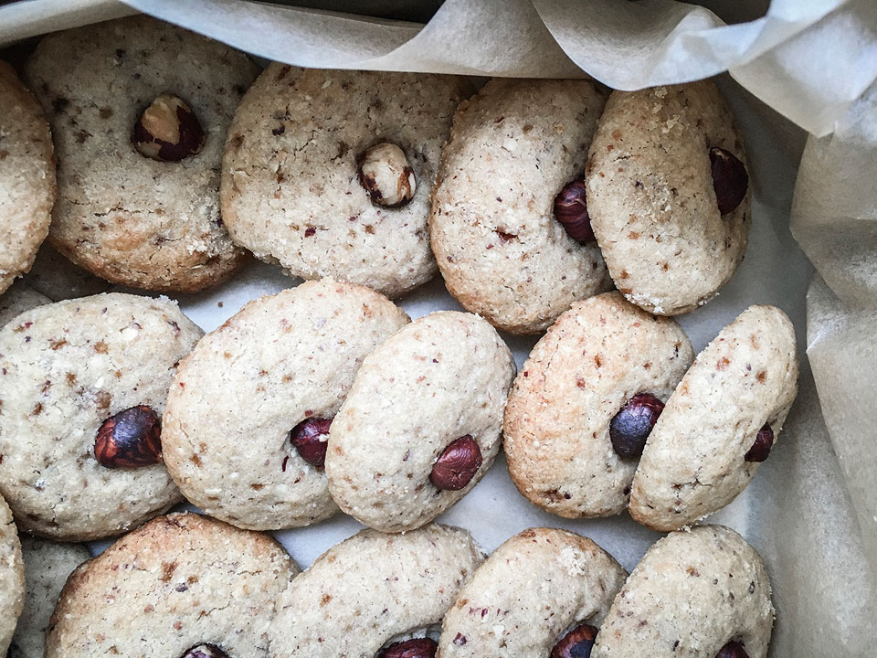 Weihnachtsplätzchen-Rezepte, Haselnussplätzchen, leckere Haselnuss Kekse, Plätzchen, vegane Platzchen, vegane Rezepte